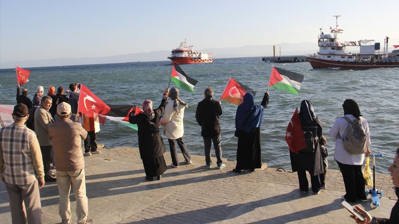 Sinop'ta Balıkçılardan Küresel Sumud Filosu'na Destek Gösterisi