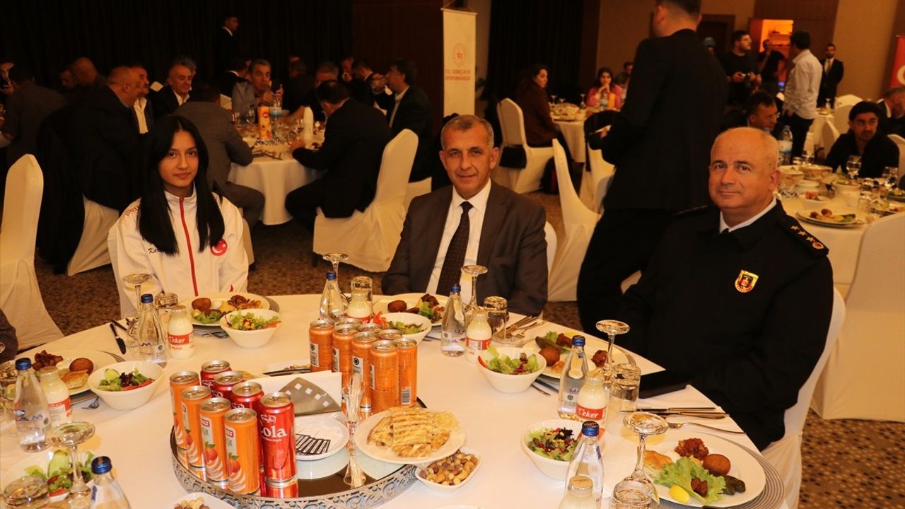 Sivas'ta Zirvedeki Yiğidolar Ödül Töreni
