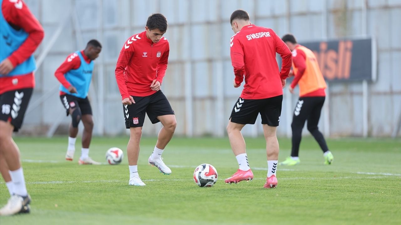 Sivasspor, Atakaş Hatayspor Maçına Hazırlanıyor