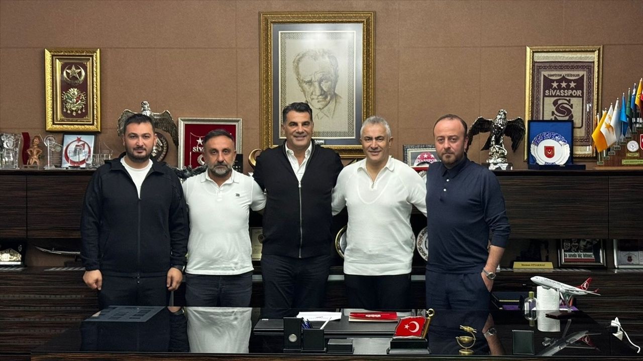 Sivasspor'da Yeni Dönem: Mehmet Altıparmak Teknik Direktör Oldu