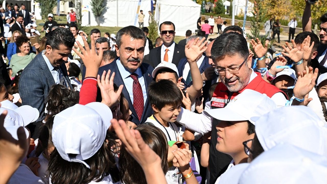 Tarım ve Yıldızları Eğitiyor