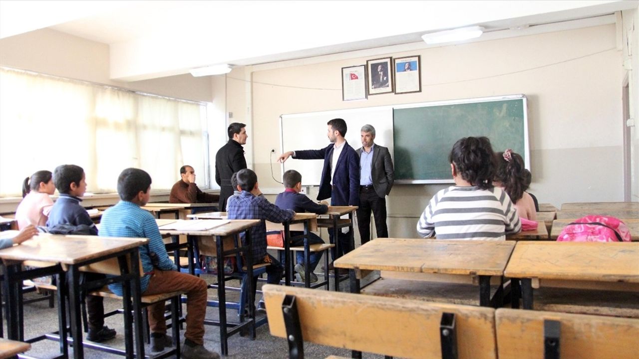 TEKNOFEST 2025'te Cumhuriyet İçin Yapay Zeka Filmi: 'Miras'