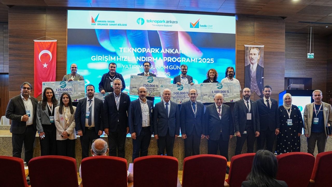 Teknopark Ankara'nın 2025 Demoday Etkinliğinde Girişimciler Ödüllendirildi