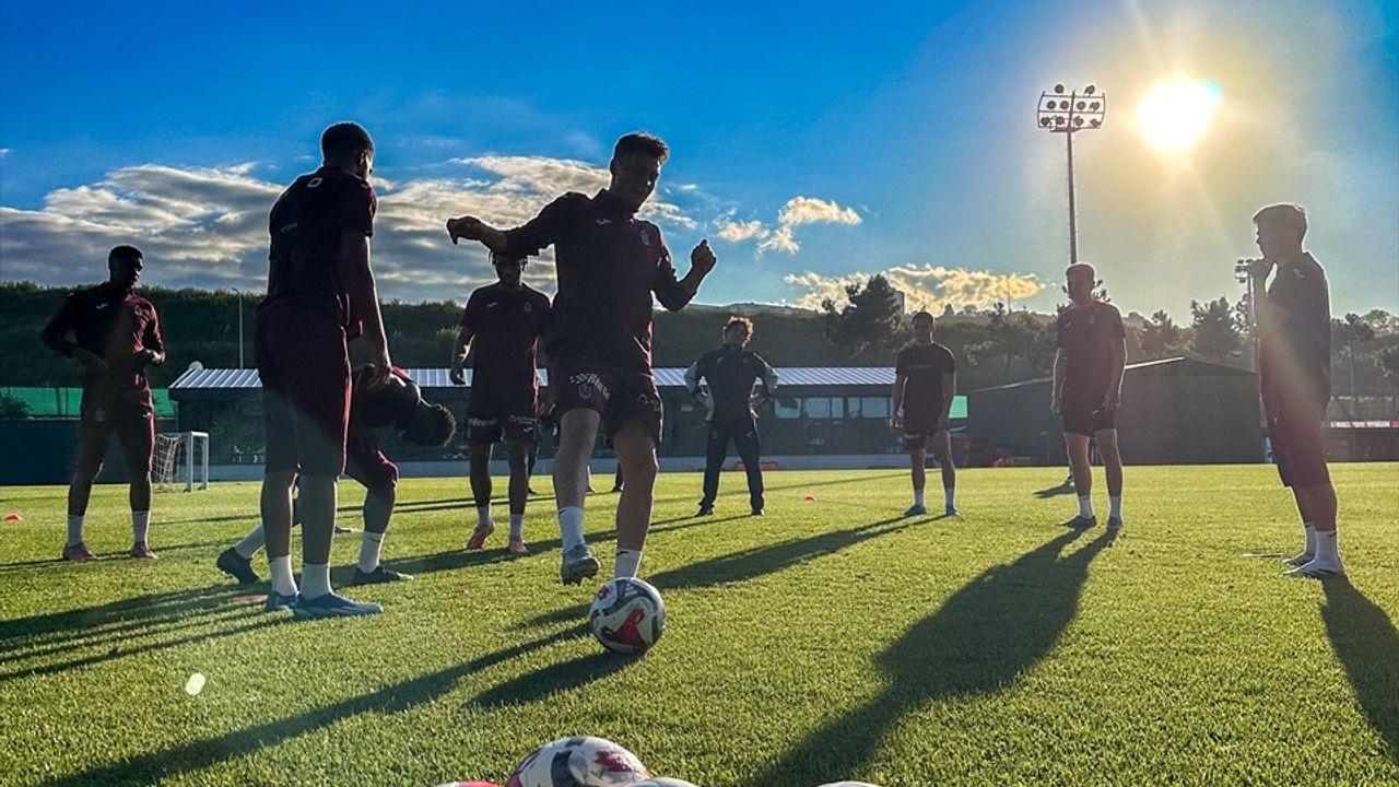 Trabzonspor, Çaykur Rizespor Maçına Hazırlıklarını Sürdürüyor