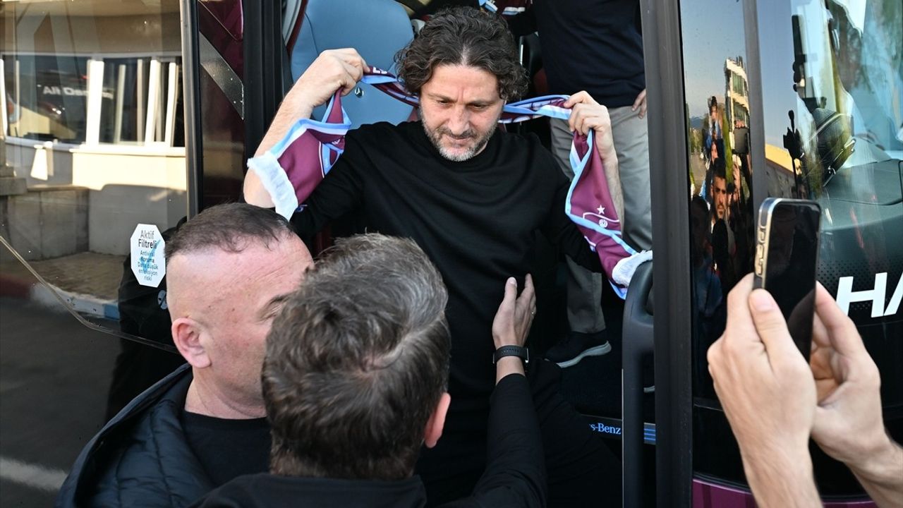 Trabzonspor Taraftarından Takıma Destek