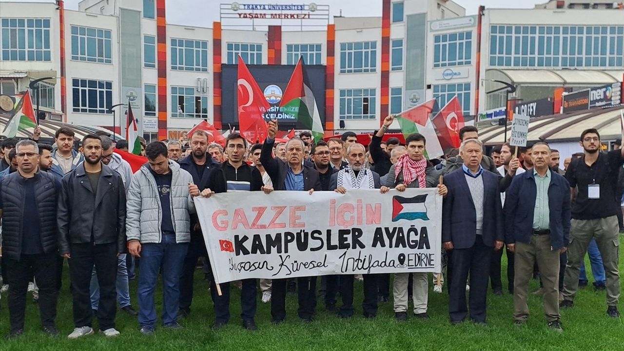 Trakya Üniversitesi'nde Gazze İçin Yürüyüş Düzenlendi