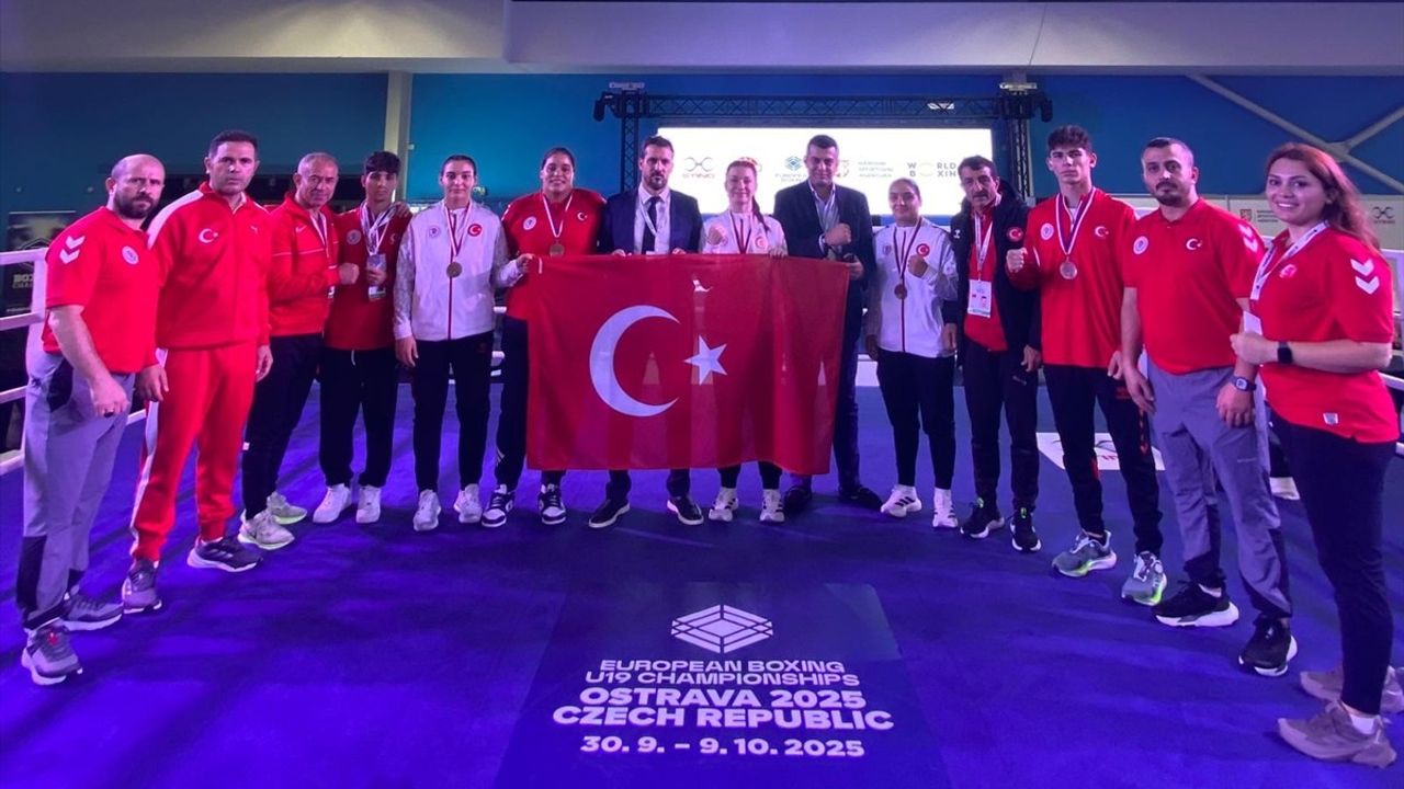 Türkiye Genç Boks Takımı, Çekya'da 6 Madalya Kazandı