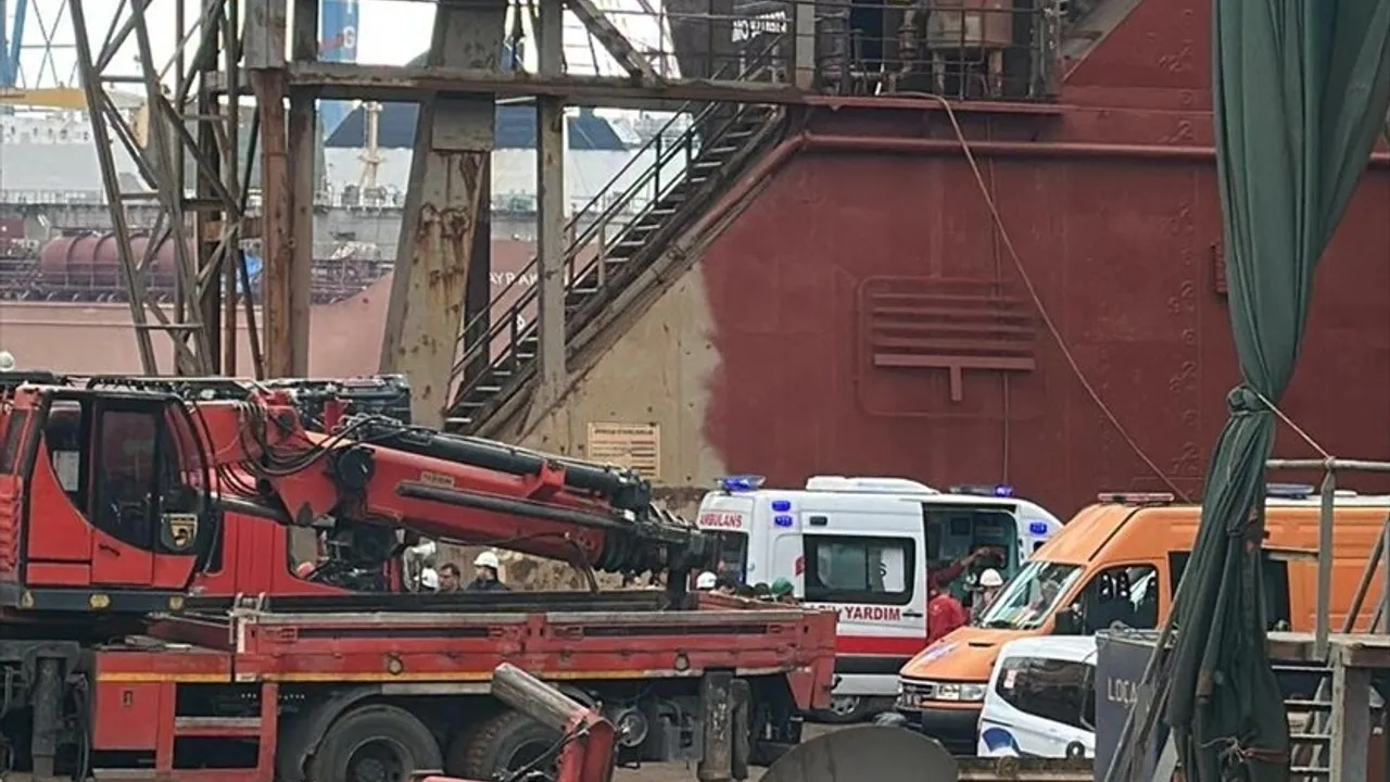 Tuzla’da Gemide Patlama: Bir İşçi Hayatını Kaybetti