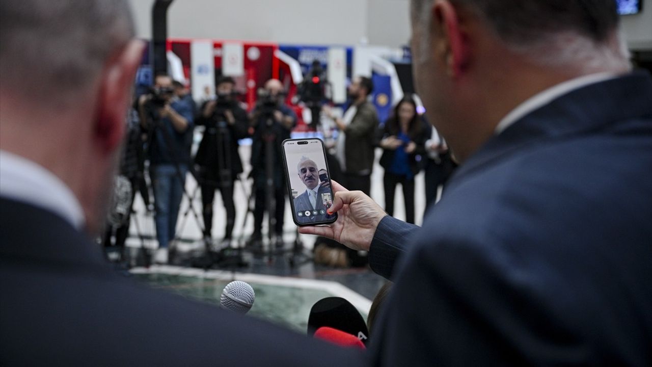 Ulaştırma ve Altyapı Bakanı Uraloğlu'ndan 5G İhalesi Açıklamaları