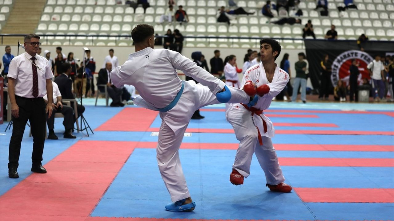 Ümit, Genç ve 21 Yaş Altı Türkiye Karate Şampiyonası Tamamlandı