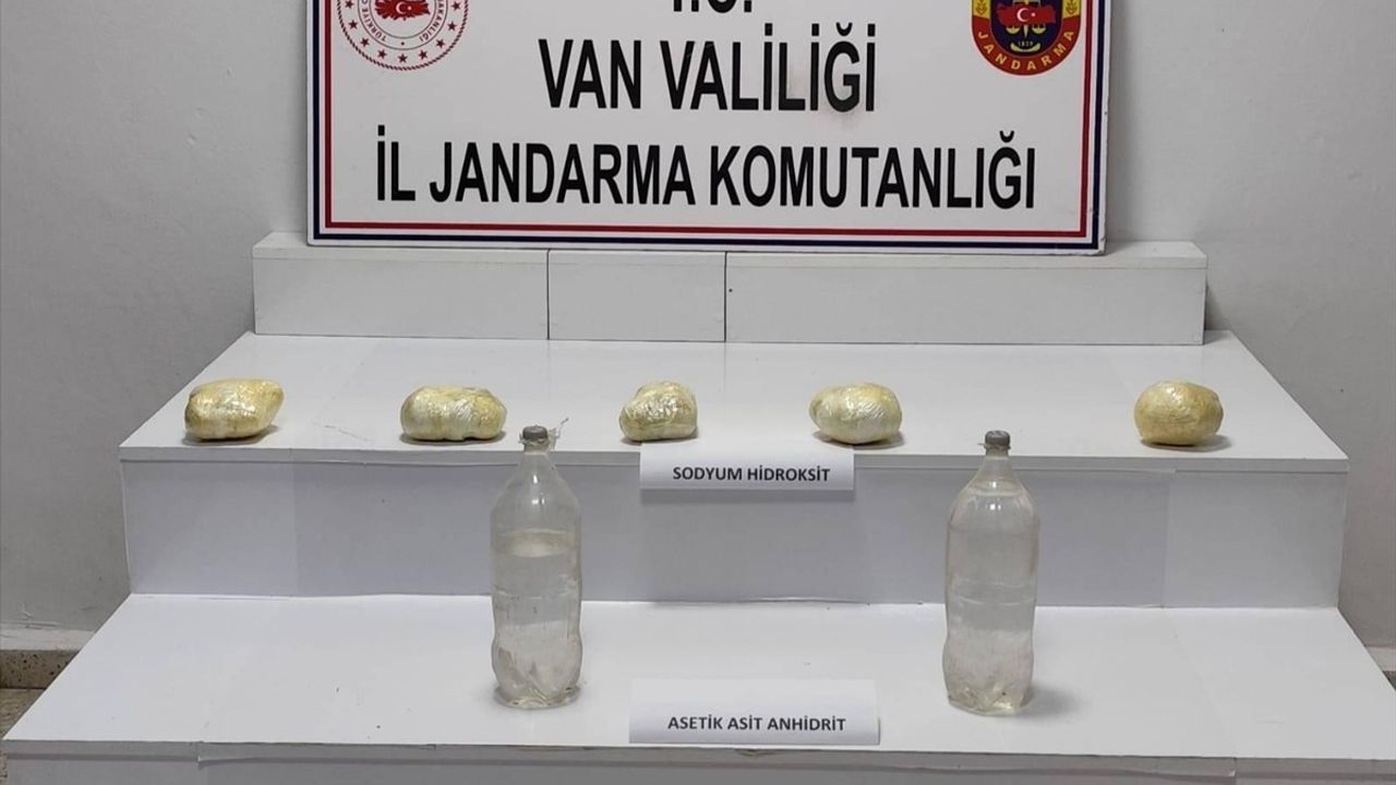 Van'da Kimyasal Maddeler Ele Geçirildi