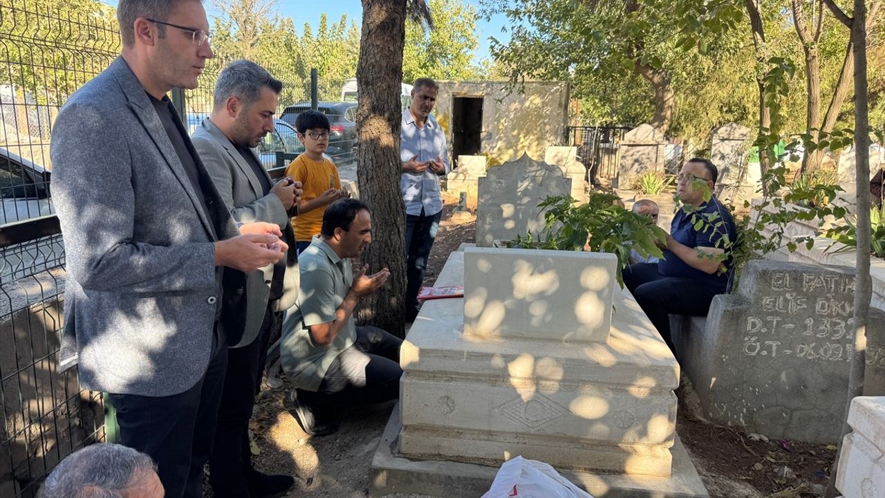Yasin Dikme Anısına Mezarı Başında Tören Düzenlendi