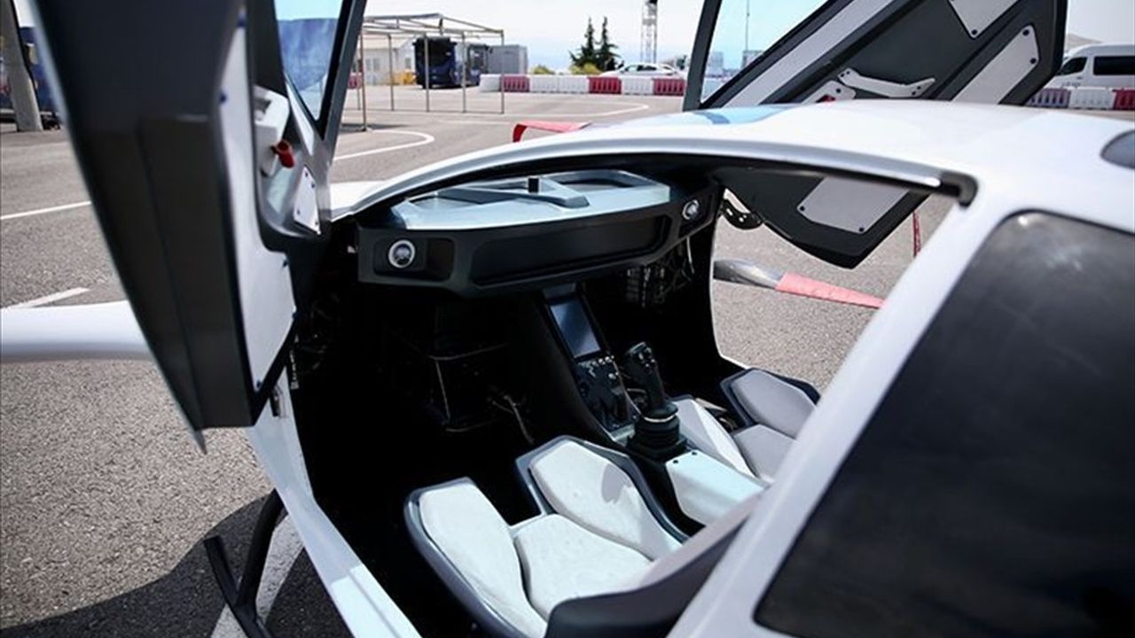 Yerli Uçan Araba AirCar Ön Siparişe Açıldı