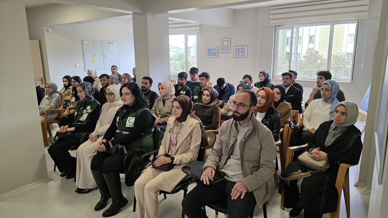 Yeşilay Genel Başkanı Mehmet Dinç, Bingöl'de Öğrencilerle Buluştu