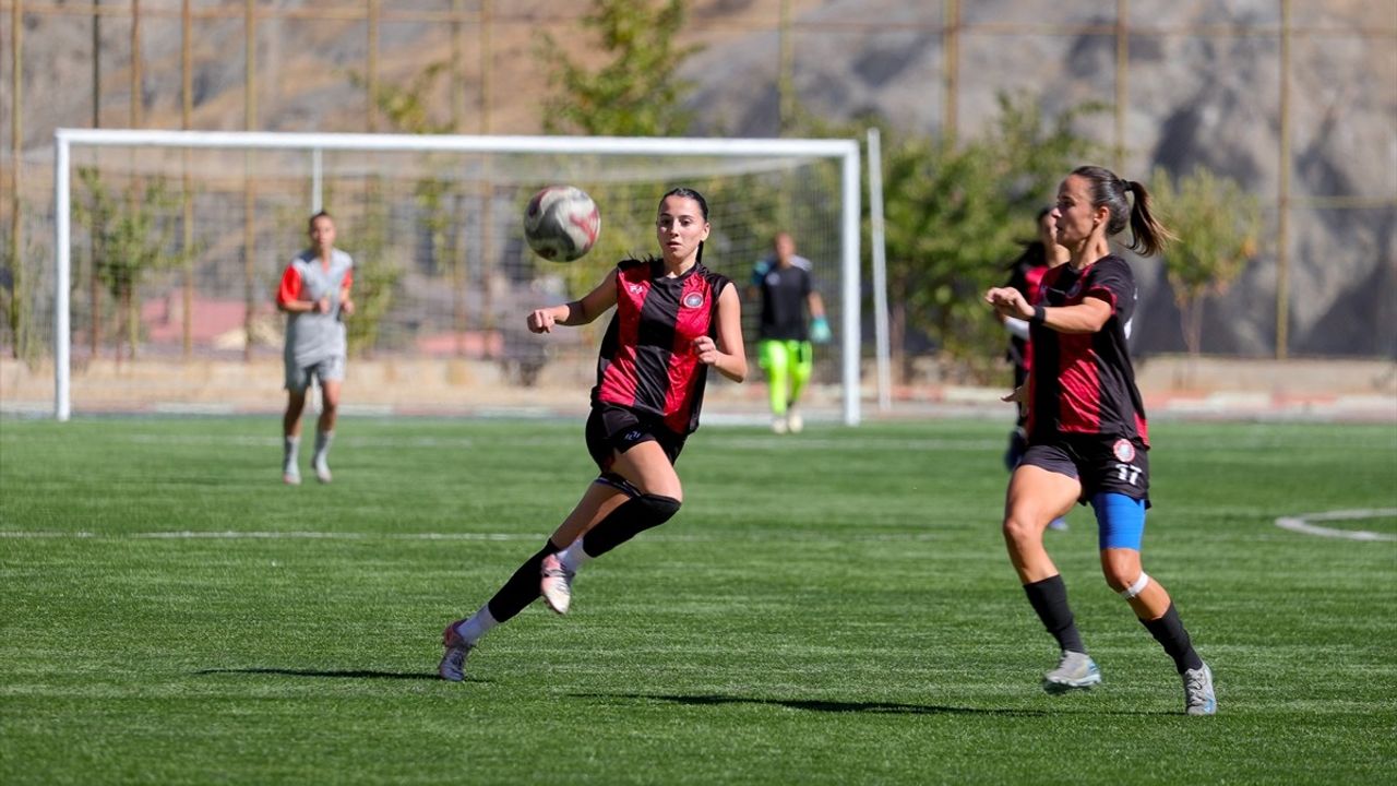 Yüksekova Spor ve Fatih Vatan Spor Berabere Kaldı