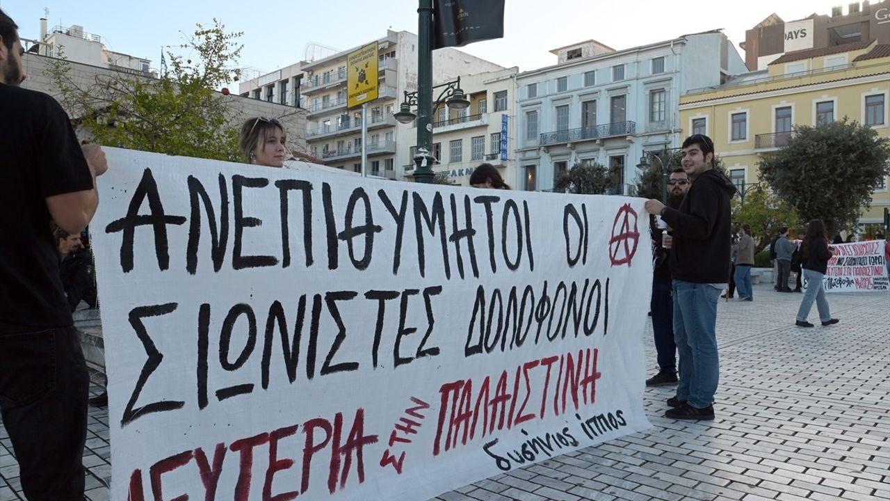 Yunanistan'da İsrailli Turistleri Taşıyan Kruvaziyere Protesto