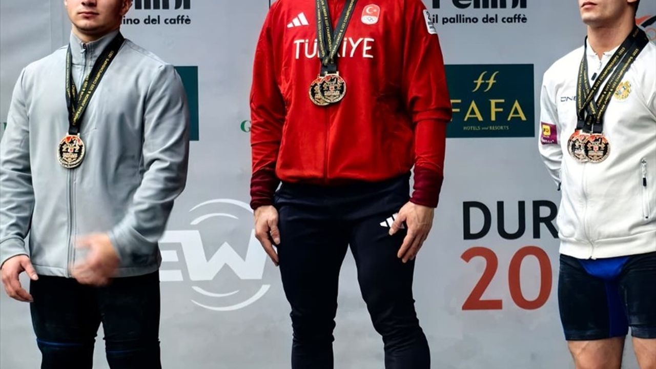 Yusuf Fehmi Genç Avrupa Halter Şampiyonu!