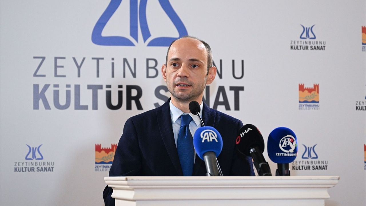 Zeytinburnu'nda 'Kanıt' Sergisi Açıldı