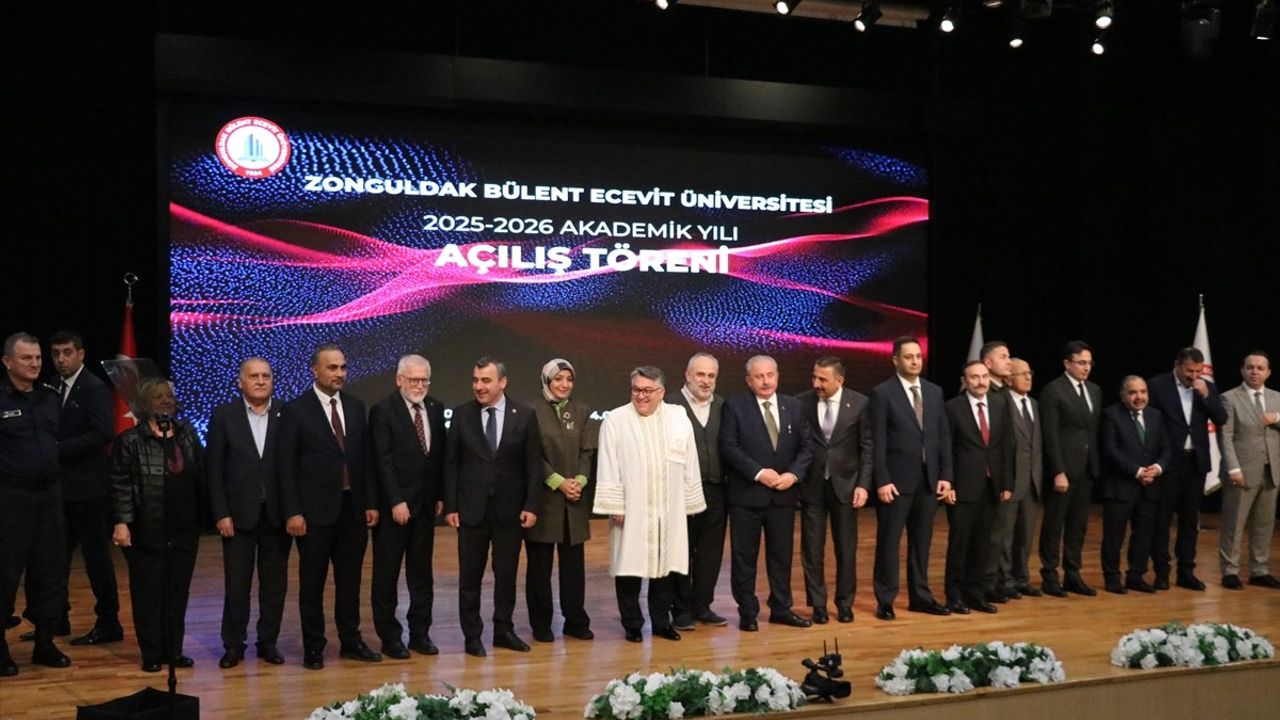 Zonguldak Bülent Ecevit Üniversitesi 2025-2026 Akademik Yılına Merhaba Dedi