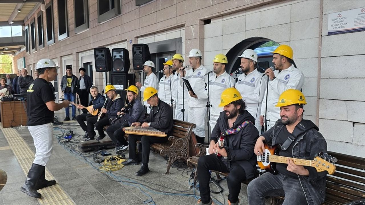 Zonguldak'ta Turistik Karaelmas Ekspresi 3. Kez Göz Kamaştırdı
