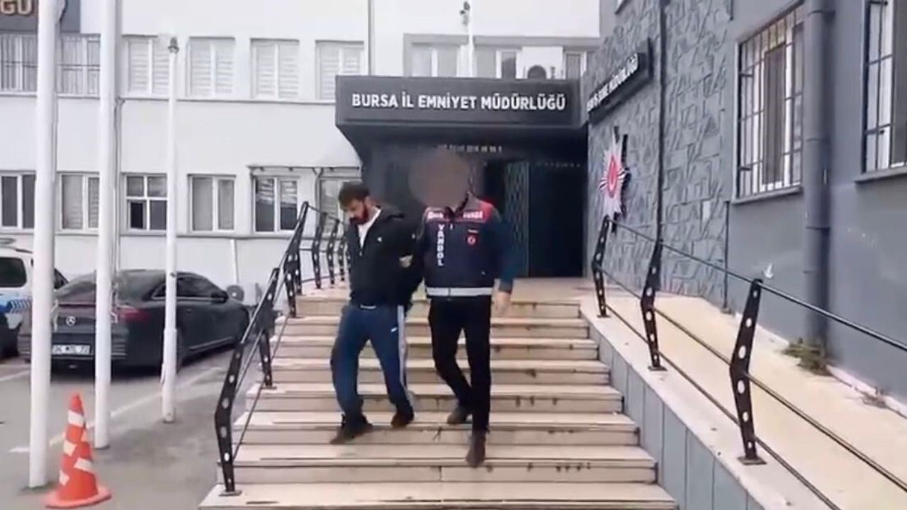 120 Saatlik Kamera İncelemesi Dolandırıcının Maskesini Ortaya Çıkardı