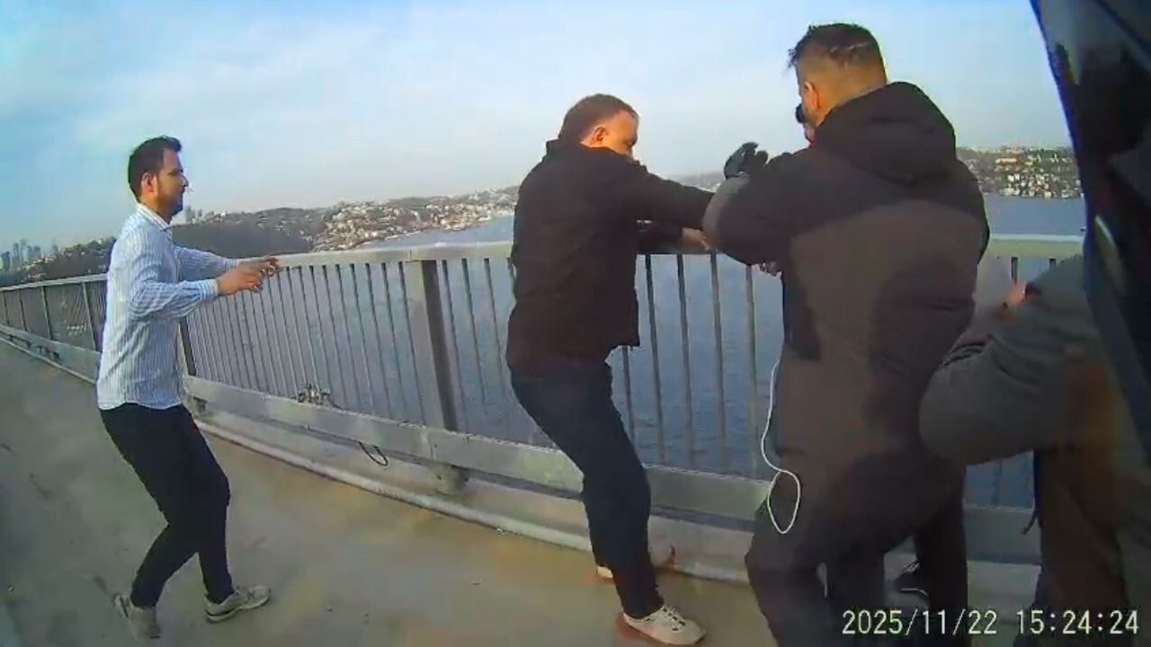 15 Temmuz Şehitler Köprüsü'nde intihar girişimi engellendi