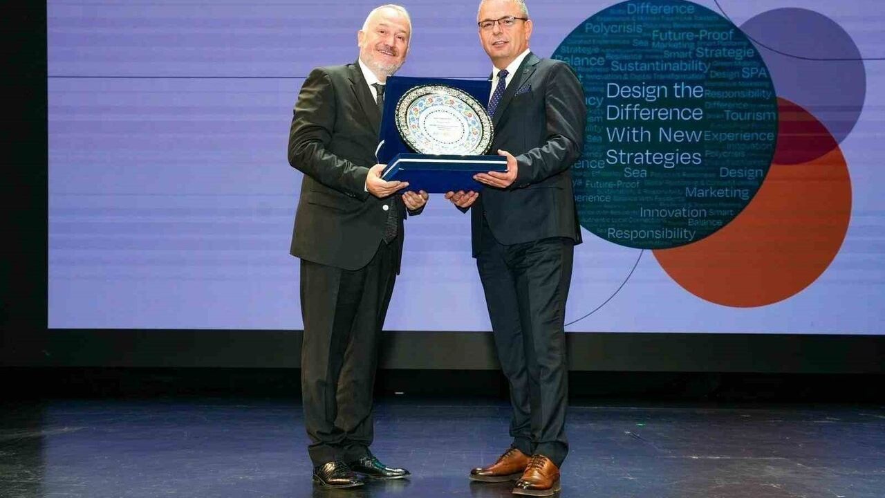 15. Uluslararası Resort Turizm Kongresi Antalya'da Yapıldı