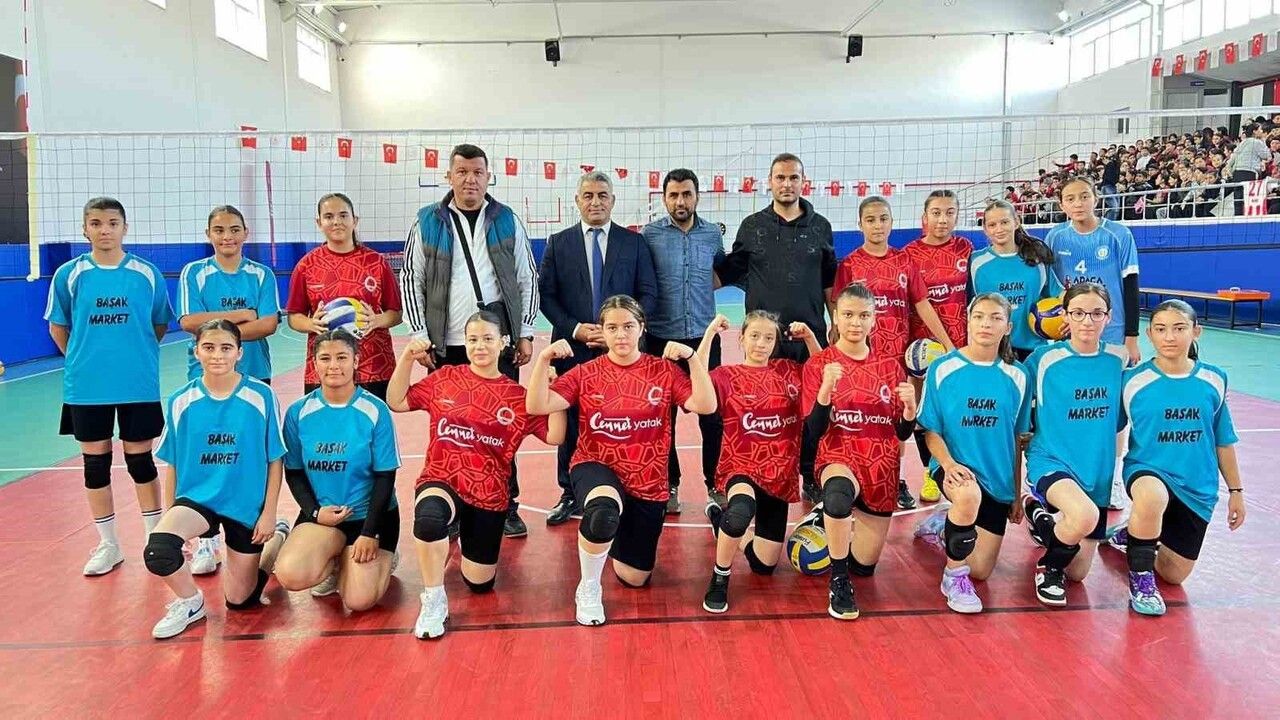 2. Küme Mahalli Lig Voleybol Müsabakaları Tomarza'da Sona Erdi