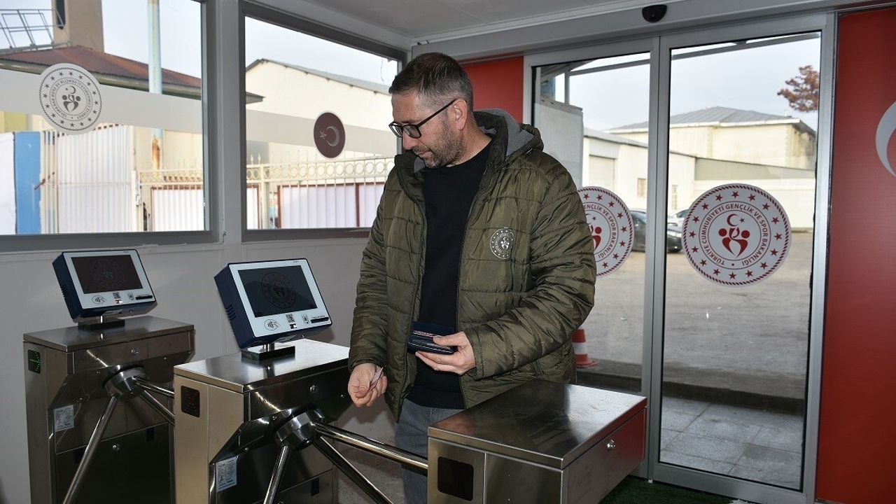 3 Temmuz Stadı'nda turnike dönemi: Girişler kimlik ve barkotla kontrol edilecek