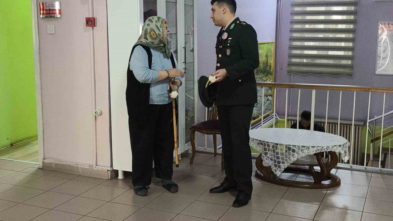 55. Mekanize Piyade Tugay Komutanlığı’nden Kırklareli Huzurevi’ne anlamlı ziyaret