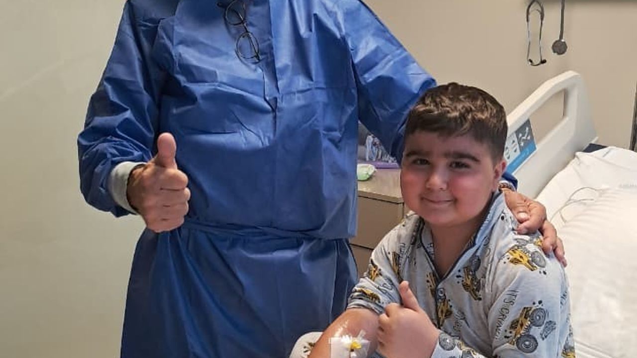 8 yaşındaki Umud, Türkiye'de başarılı kemik iliği nakliyle hayata tutundu