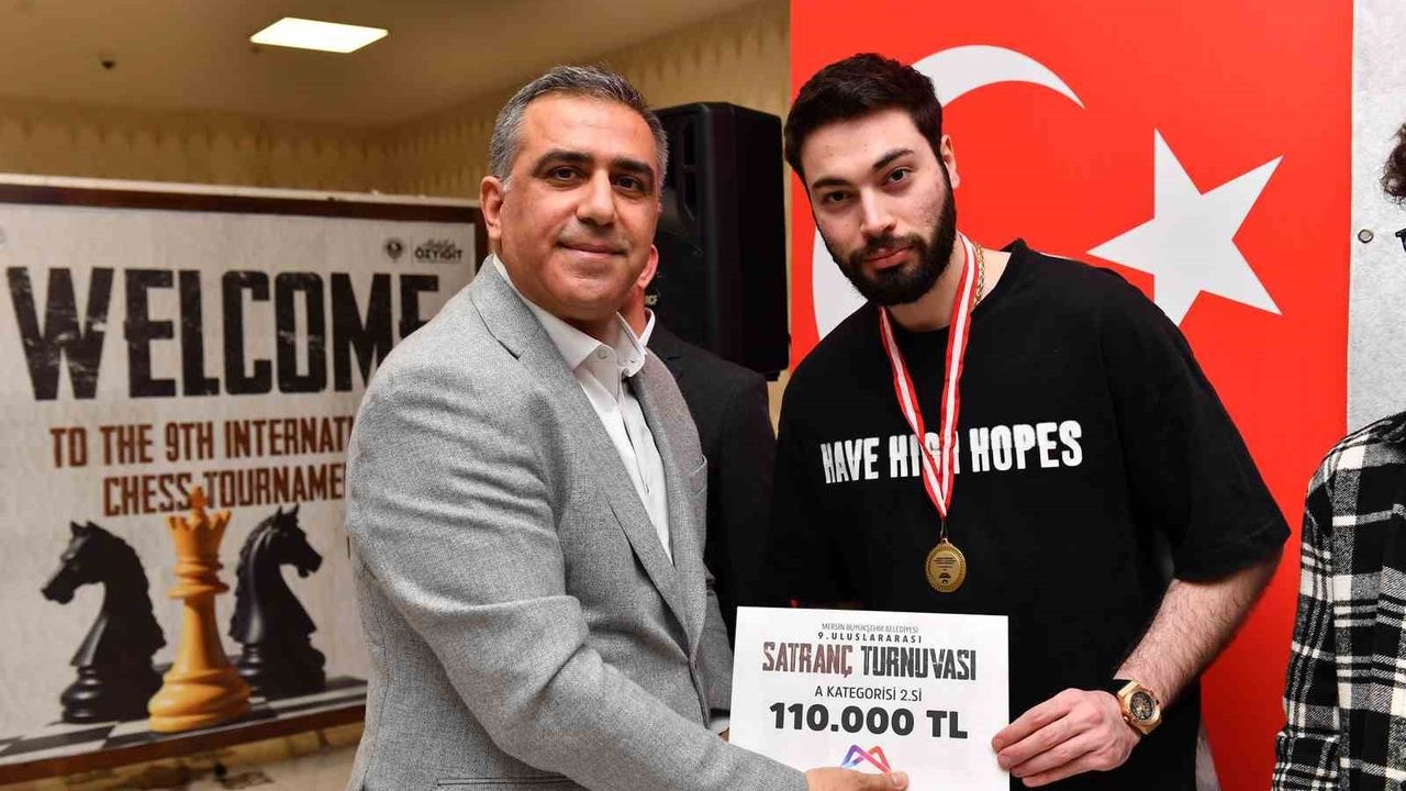 9. Uluslararası Satranç Turnuvası'nda ödüller dağıtıldı
