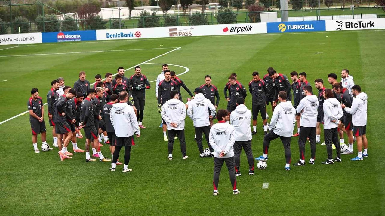 A Milli Takım, 15 Kasım Bulgaristan Maçı Öncesi Riva'da Hazırlıklarını Sürdürüyor