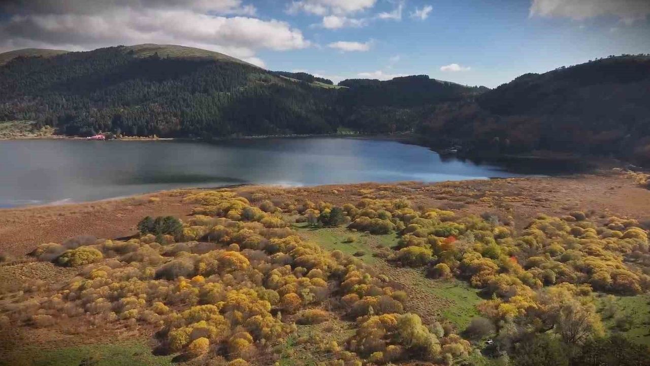 Abant Gölü Milli Parkı'na Hafta Sonu Ziyaretçi Akını