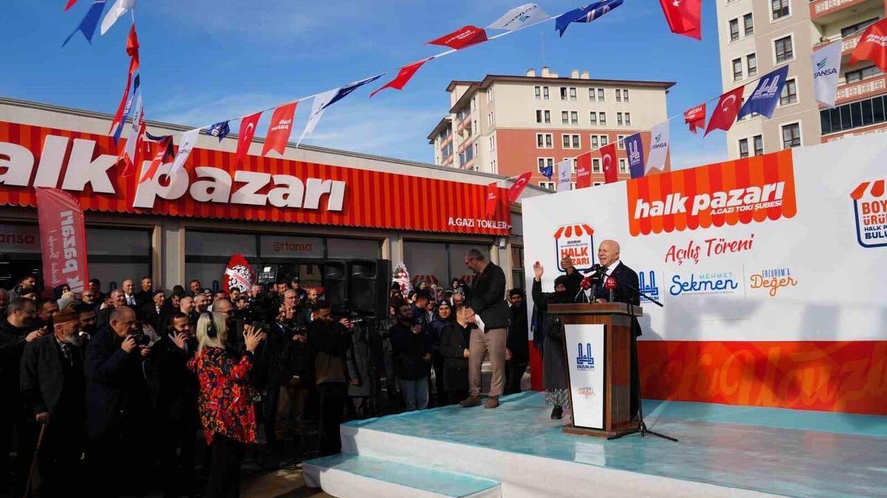 Abdurrahman Gazi TOKİ’de Erzurum Büyükşehir’in dokuzuncu Halk Pazarı açıldı