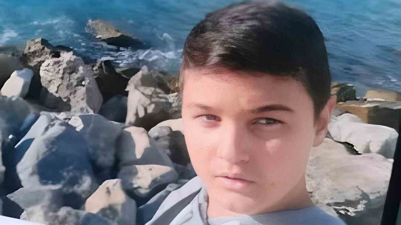 Adana'da yaya geçidinde çarpılan 12 yaşındaki Miraç yaşamını yitirdi