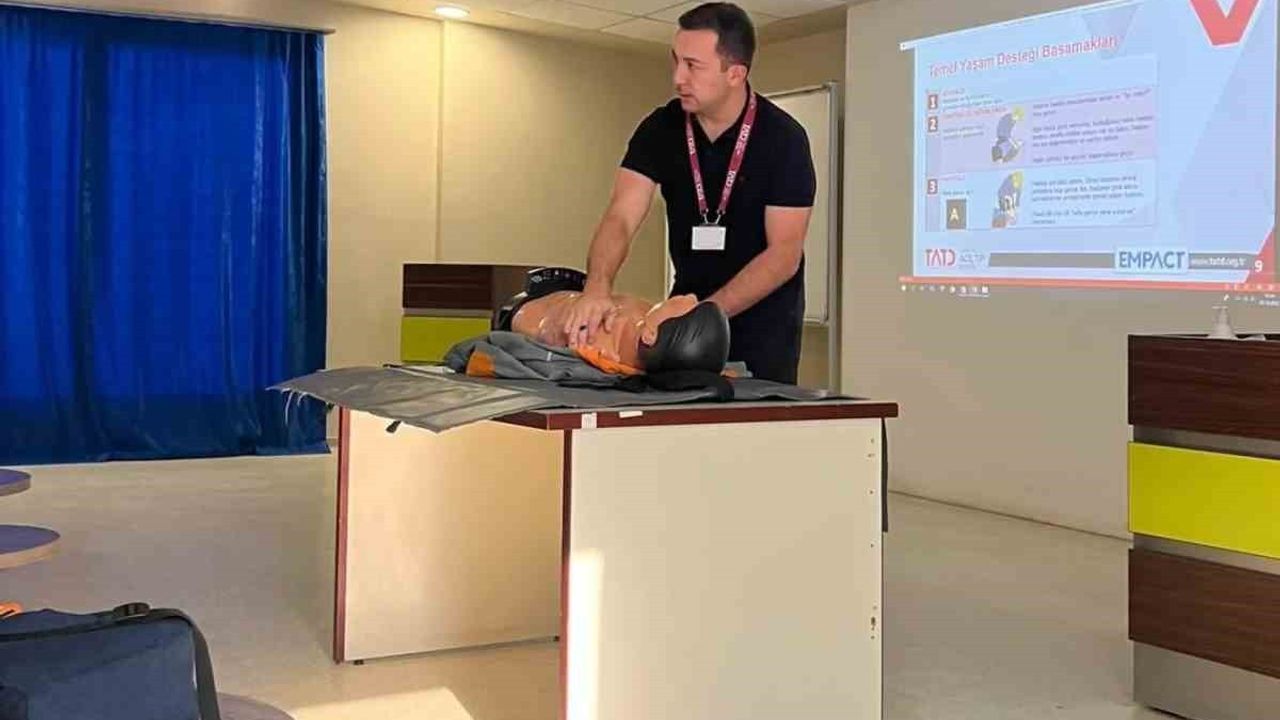 ADÜ Hastanesi'nde Temel Yaşam Desteği eğitimi