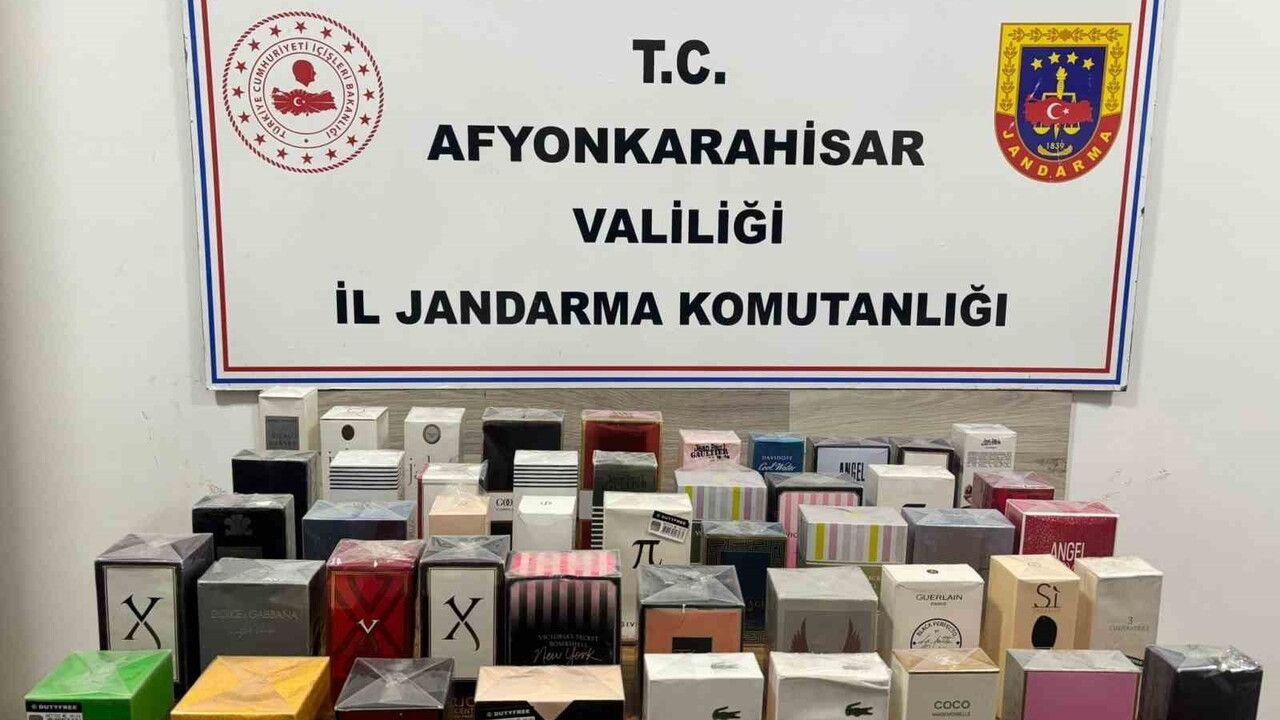 Afyonkarahisar'da 46 adet kaçak parfüm ele geçirildi