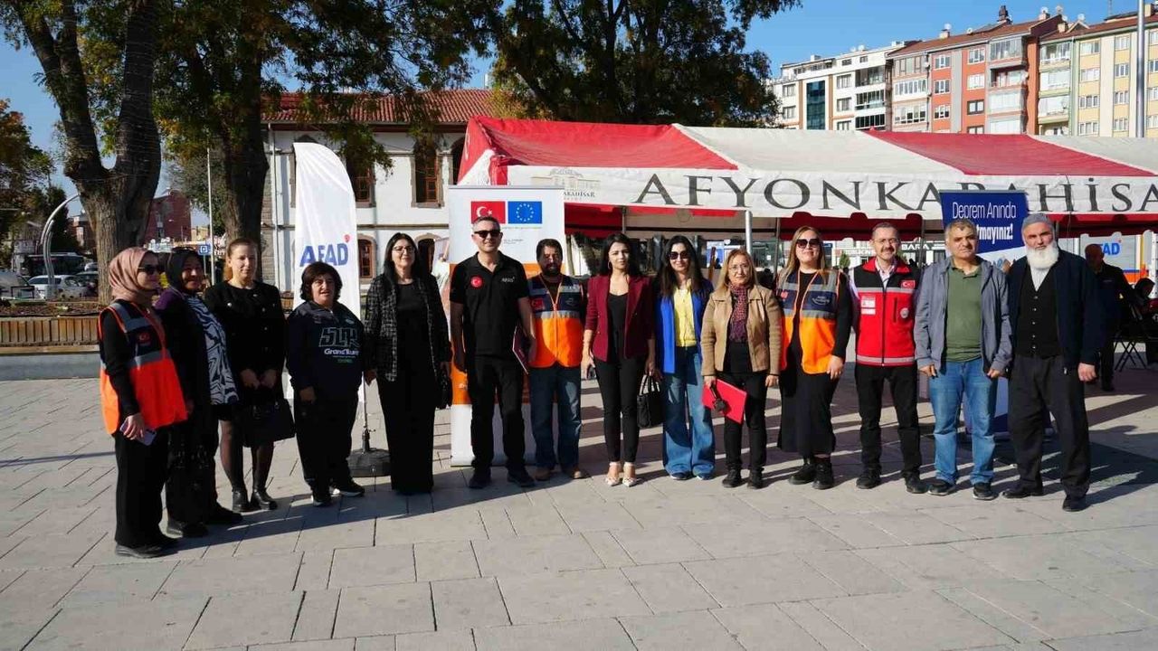 Afyonkarahisar'da Deprem Tatbikatı Gerçekleştirildi