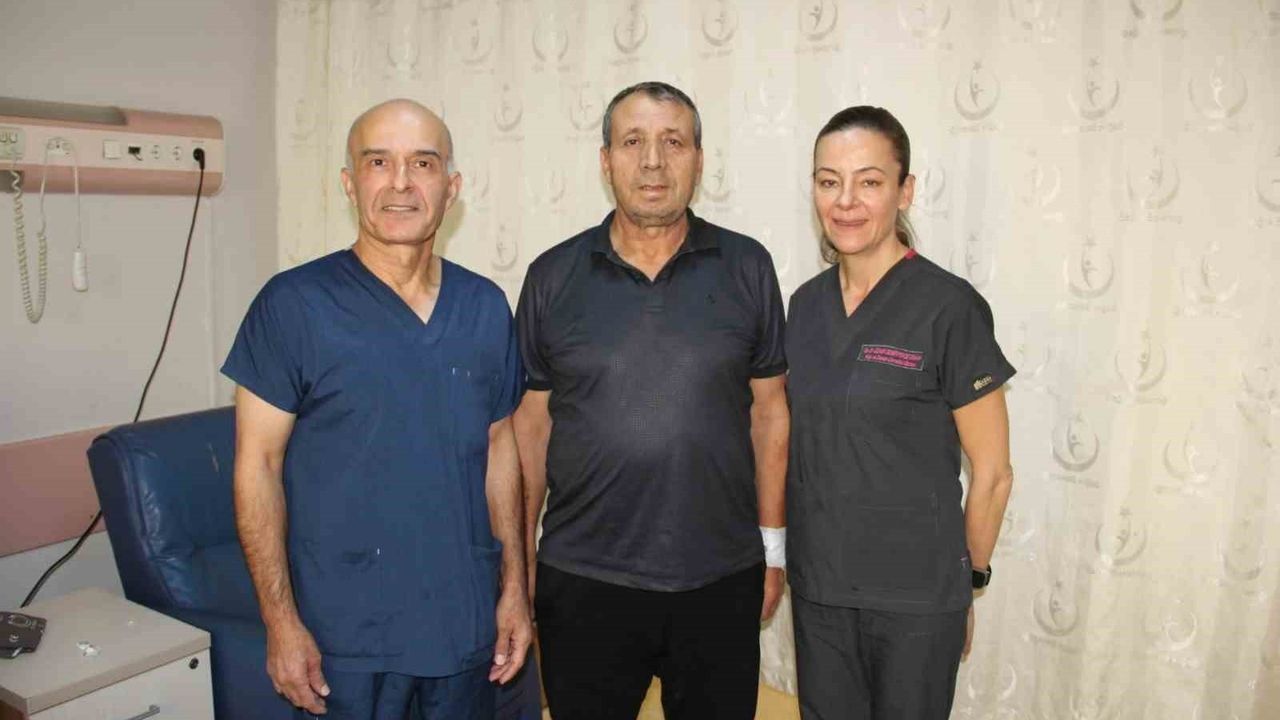 Afyonkarahisar Devlet Hastanesi'nde Aort Damarı Kapalı Yöntemle Tedavi Edildi