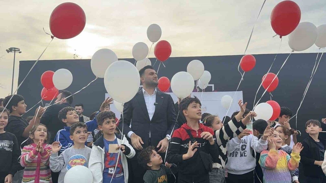 AK Parti Gençlik Kolları '81 Hayal Bir Türkiye' Başakşehir'de çocuklarla buluştu