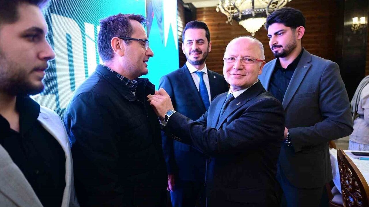 AK Parti Osmangazi'de 3 ayda 4.484 yeni üyeyle rekor katılım