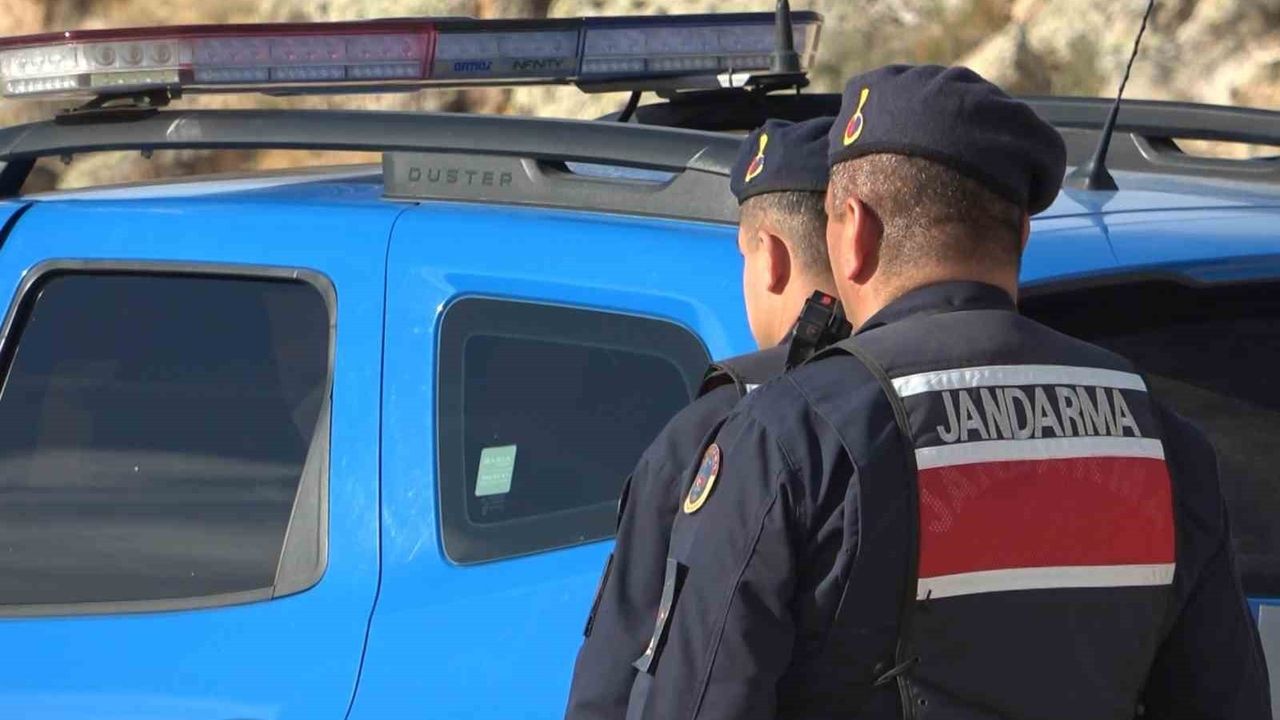 Aksaray'da Jandarma Operasyonunda Uyuşturucu Ele Geçirildi