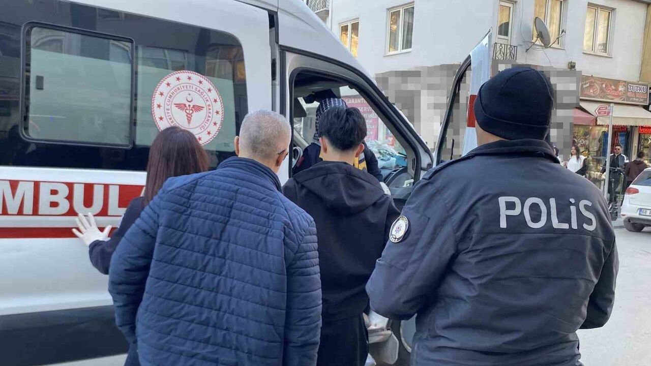 Aksaray'da okul çıkışı 17 yaşındaki öğrenci bıçaklandı