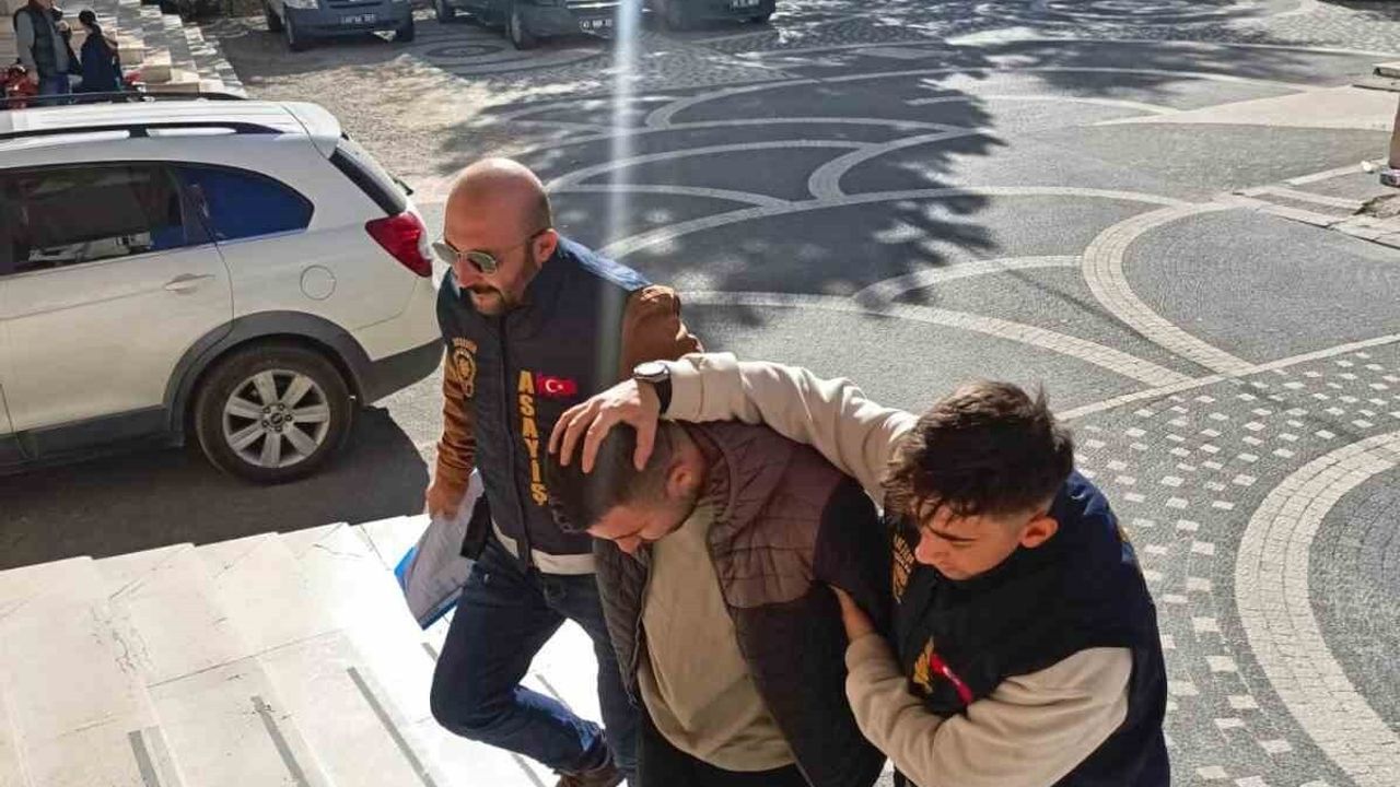 Akşehir'de gümrük kaçağı tütün ve tütün mamulleri ele geçirildi