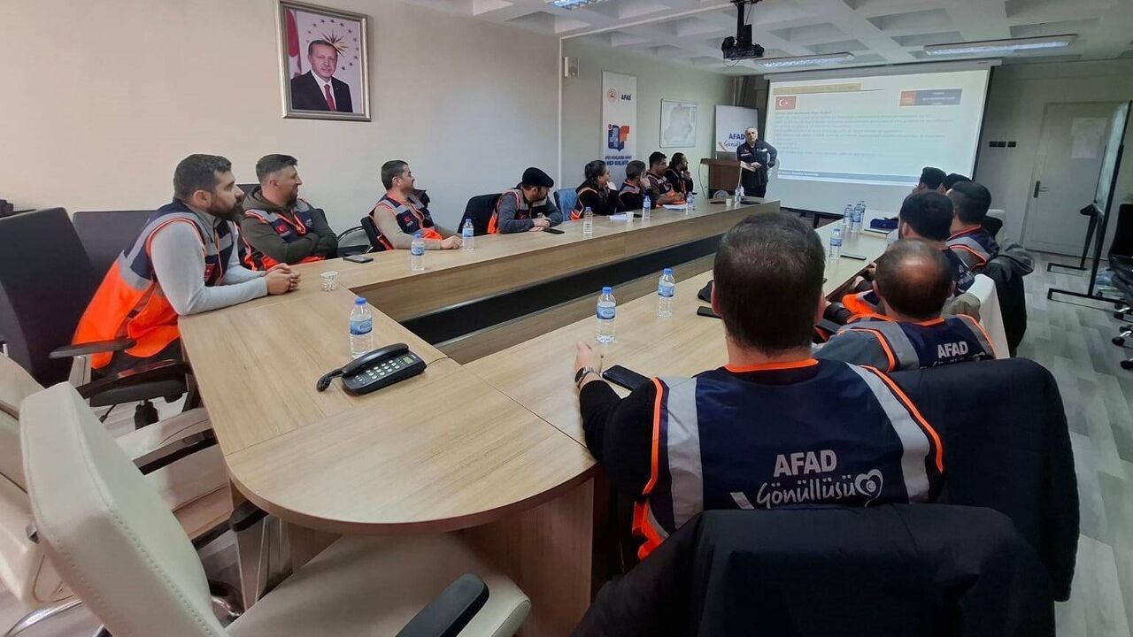 AKUB personeline verilen destek AFAD gönüllüsü eğitimi tamamlandı