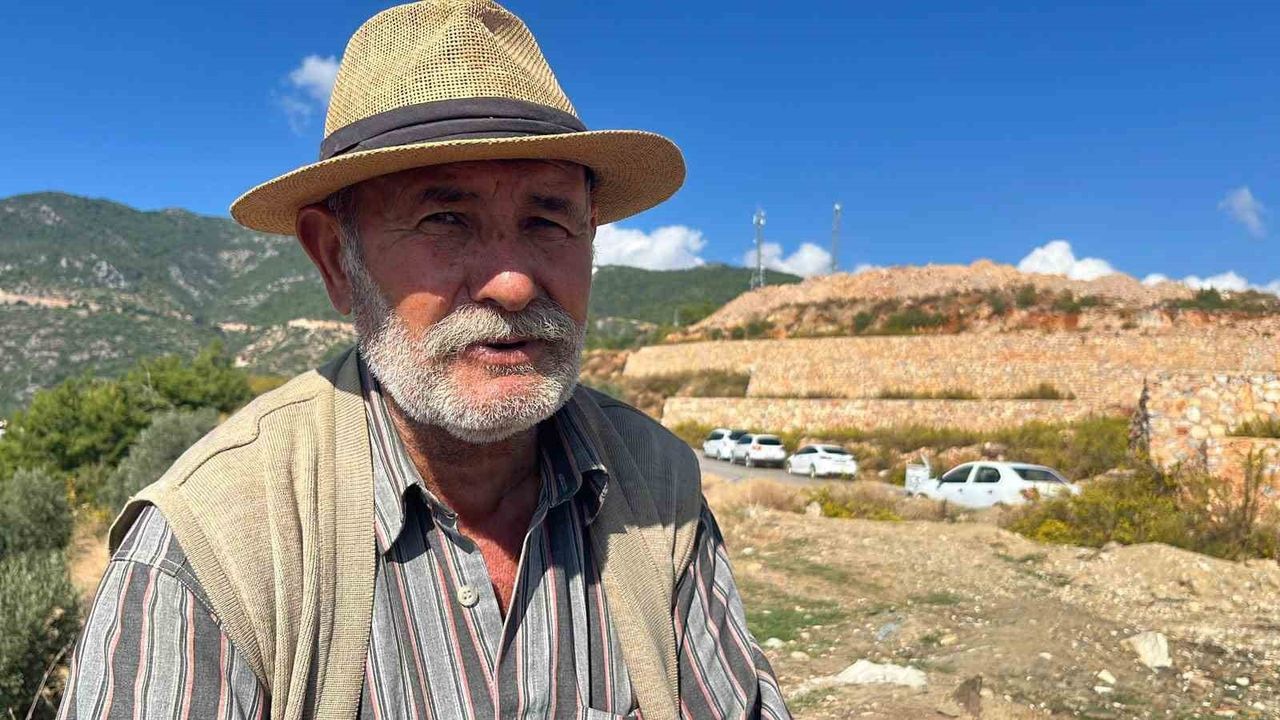 Alanya'da mutfak tüplü kamyonet alev alıp küle döndü