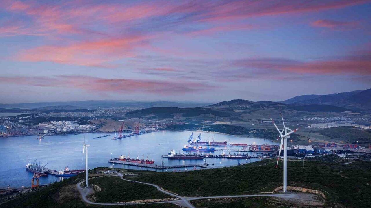 Aliağa limanlarında 73 milyon ton net elleçleme: İMEAK DTO verileri