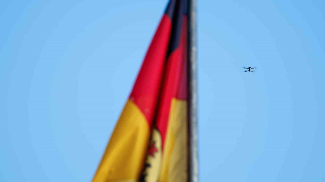 Alman polisine dron tehdidine karşı 80 milyon euro ödenek