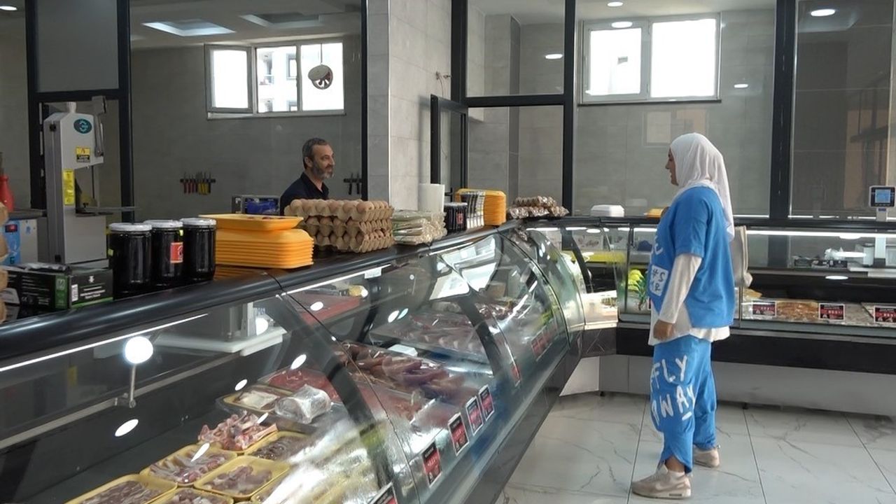 Almanya doğumlu Jessica Gödel, eşiyle birlikte Türkiye'ye yerleşti ve Müslüman oldu